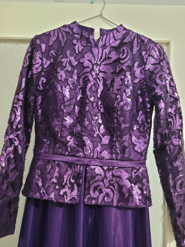 Uzun Kollu Mor Desenli Abiye Elbise - Görsel 2