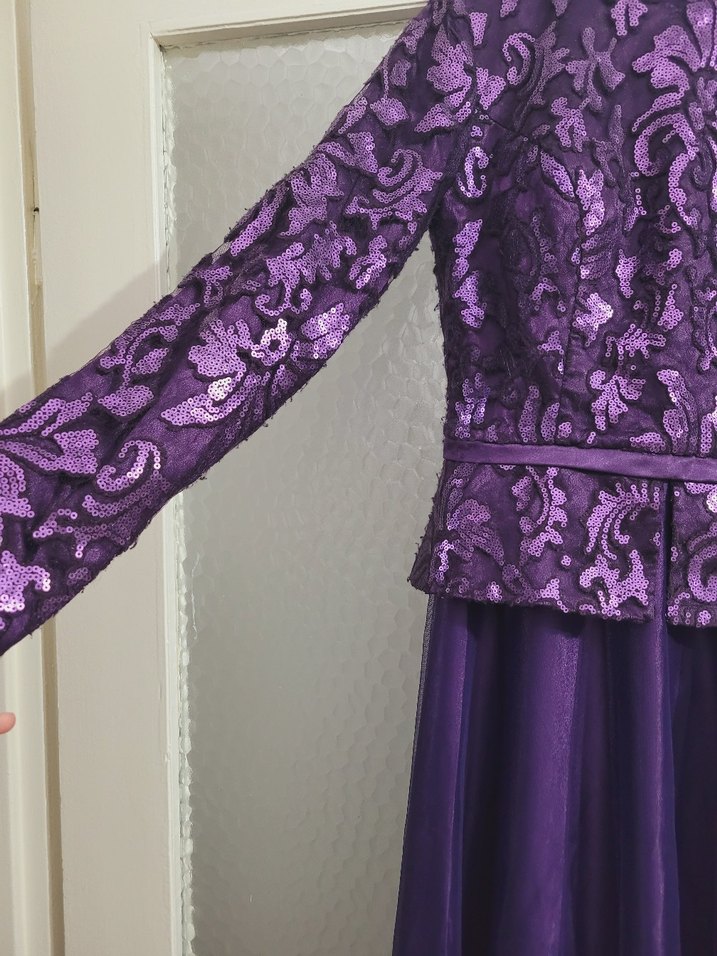 Uzun Kollu Mor Desenli Abiye Elbise - Görsel 3