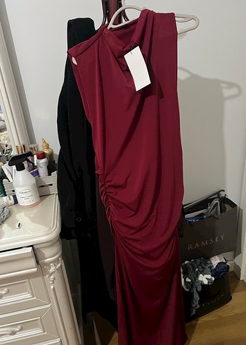 Zara Bordo drapeli Dökümlü Uzun Elbise - Görsel 8