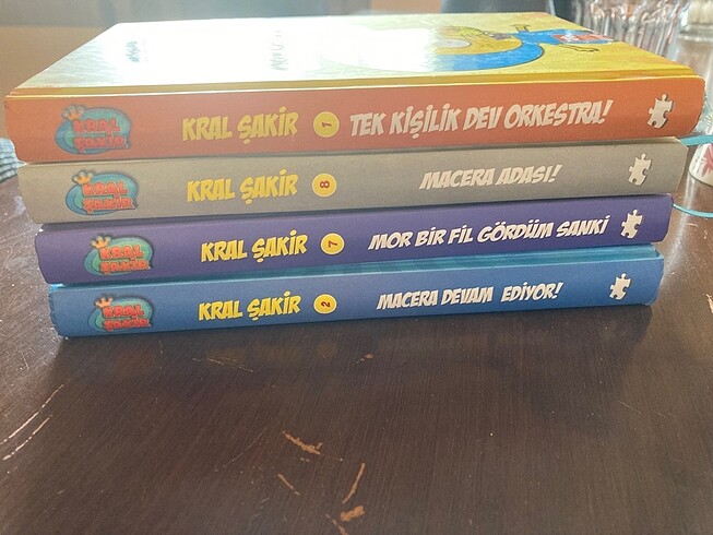 Kral Şakir Kitap