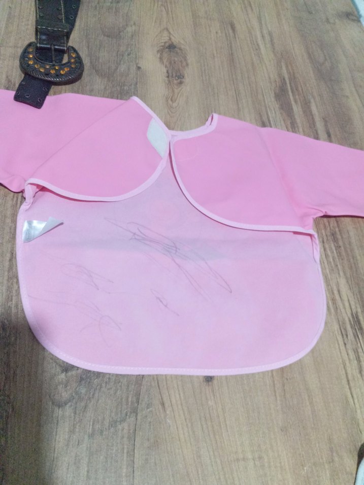 Pembe Baskılı boyama önlüğü - Görsel 4