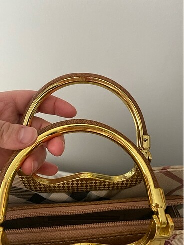 Beden Burberry kol çanta