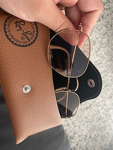 Rayban güneş gözlüğü