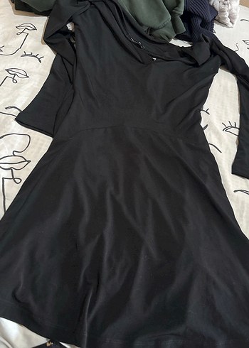 Düğmeli Siyah V Yaka Midi Elbise - Görsel 4