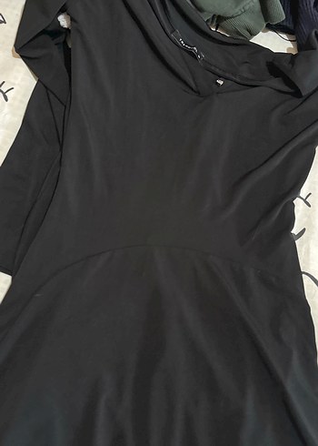 Düğmeli Siyah V Yaka Midi Elbise - Görsel 5