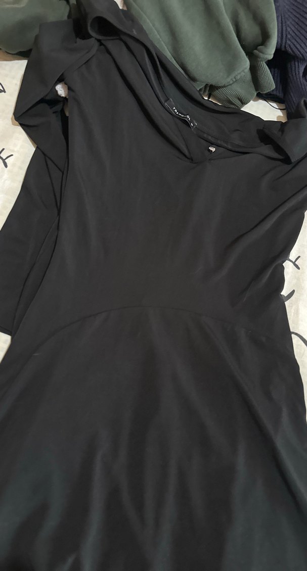 Düğmeli Siyah V Yaka Midi Elbise - Görsel 5