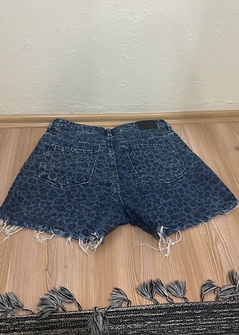 Siyah Desenli Salaş Mini Denim Şort - Görsel 4