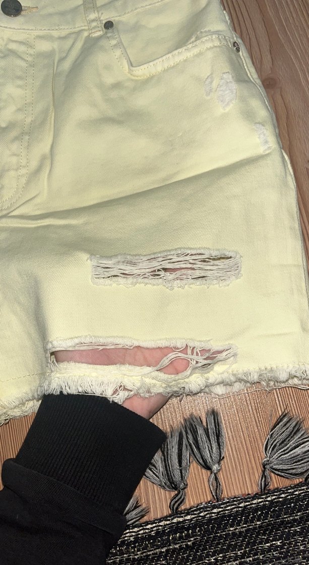 açık sarı Renk Mini Kadın Kot Şort - Görsel 3