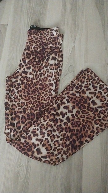 Leopar desenli kumaş pantolon