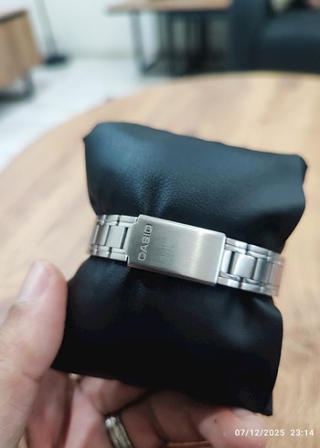 Gri Klasik Kadın Kol Saati - Görsel 4