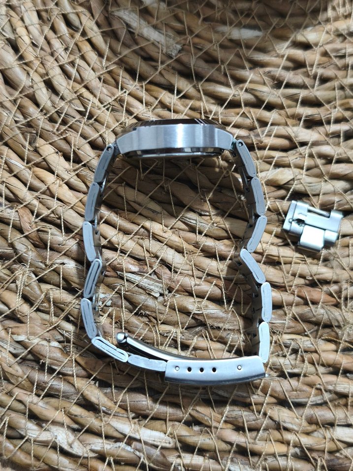 Bej Klasik Kadın Kol Saati Metal Kordonlu - Görsel 4