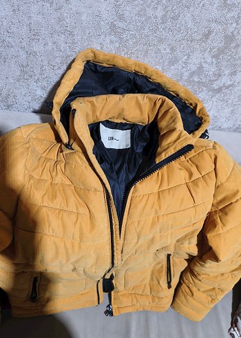 Kapüşonlu Kış Montu - Görsel 4