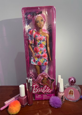 Barbie Barbie Fashionistas protez bacaklı bebek