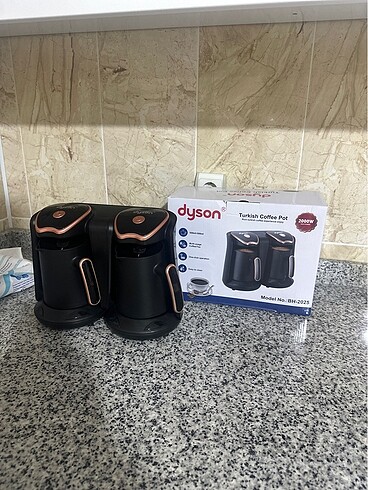 Dyson çift başlıklı kahve makinesi