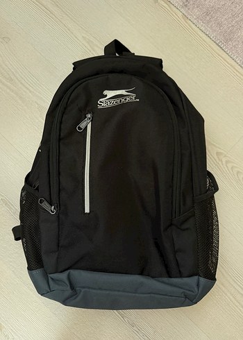 Slazenger Siyah Fermuarlı Sırt Çantası