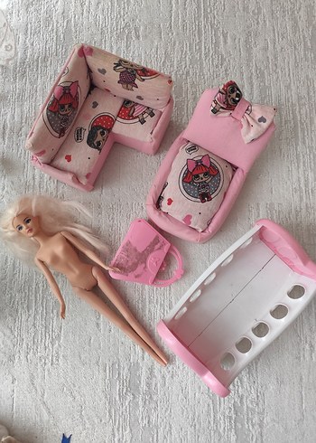 Pembe Barbie Bebek Oyun Yatağı Seti