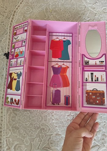 Pembe Bebek Oyuncak Elbise Dolap