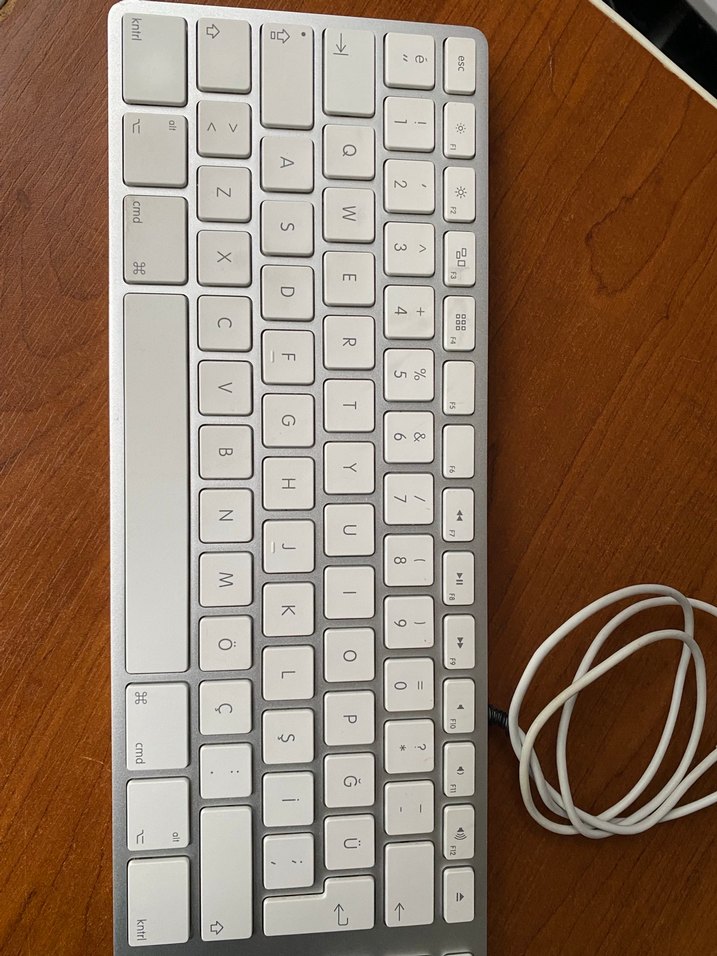 Apple klavye A1243 model, sorunsuz her tuşu çalışmakta - Görsel 3