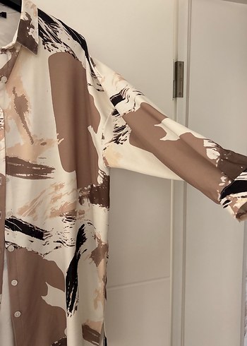 Diğer Bej Batik Desenli Uzun Kollu Kadın Gömlek