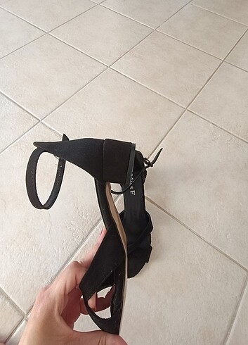 38 Beden Bantlı topuklu ayakkabı
