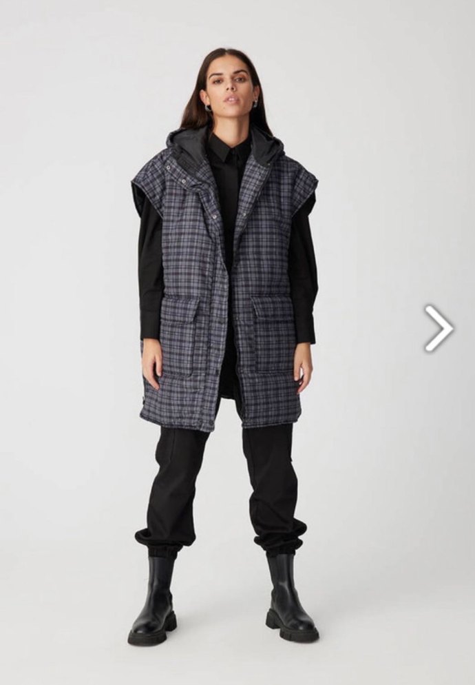 Gri Ekose Desenli Kadın şişme yelek - Görsel 2