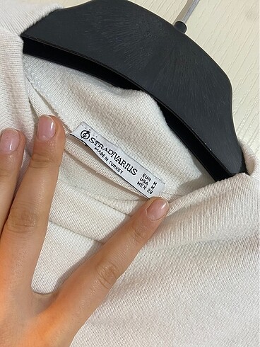 m Beden Stradivarius body