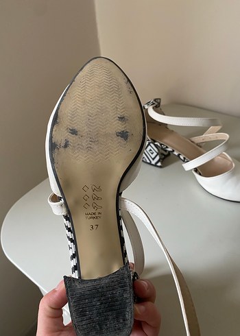 Beyaz Desenli Topuklu Bohem Kadın Ayakkabı - Görsel 5