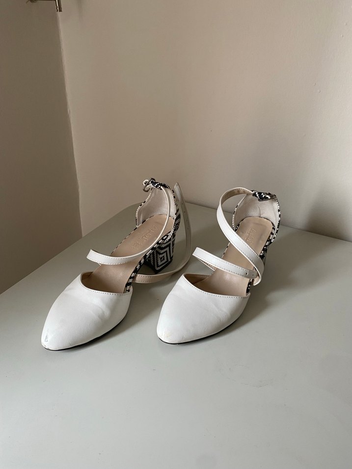 Beyaz Desenli Topuklu Bohem Kadın Ayakkabı - Görsel 3