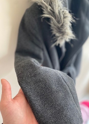 Koton marka Kürk Kapüşonlu Gri Kaban - Görsel 6