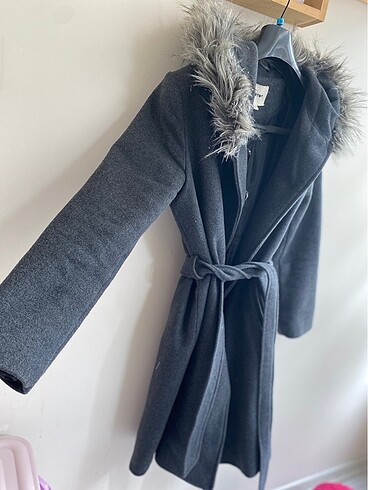 KOTON kürklü gri renk kaban - Görsel 4