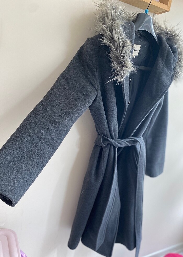 KOTON kürklü gri renk kaban - Görsel 4