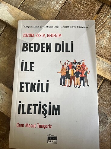 BEDEN DİLİ İLE ETKİLİ İLETİŞİM