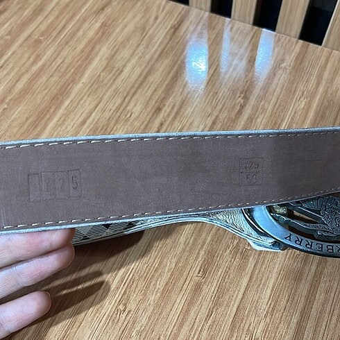  Beden SATILDIBurberry kemer kullanılmadı