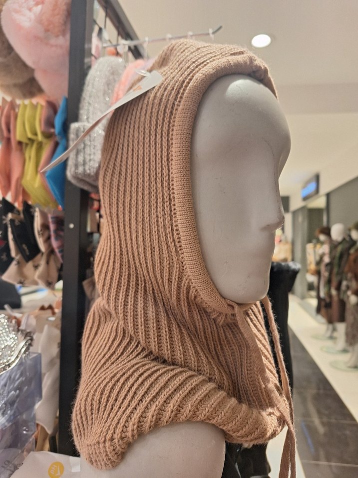 Bej Örgü Kadın Bere - Görsel 2