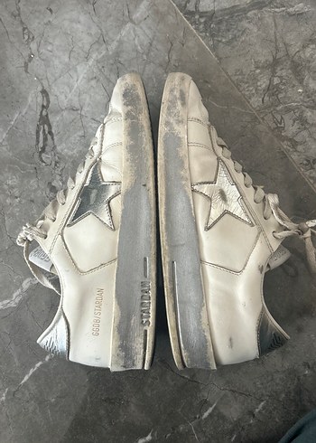 37 Beden beyaz Renk Golden goose