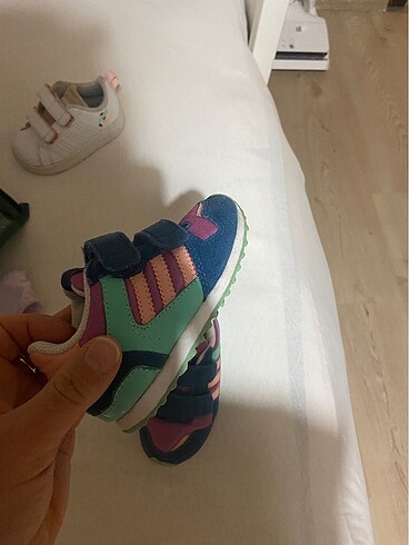 21 Beden Adidas ayakkabı