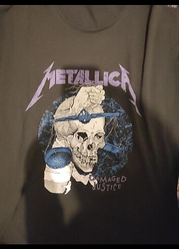 Bershka Metallica tişört