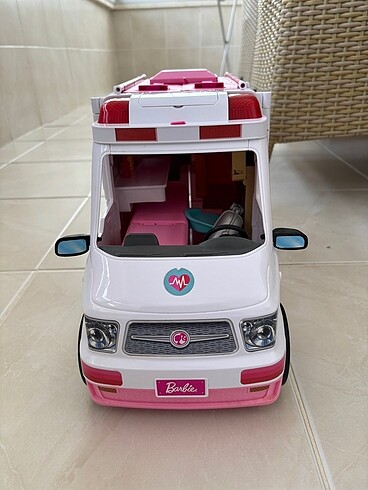 Barbie Ambulans