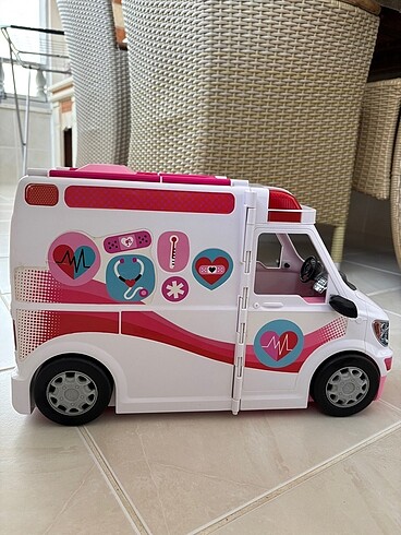 Beden Barbie Ambulans