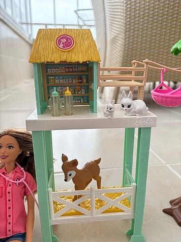 Barbie Barbie hayvan hastanesi seti