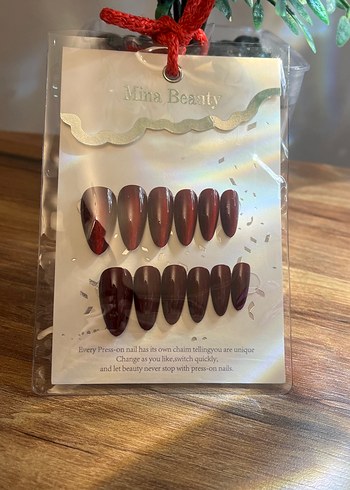 Flash efektli kırmızı takma tırnak - Görsel 4