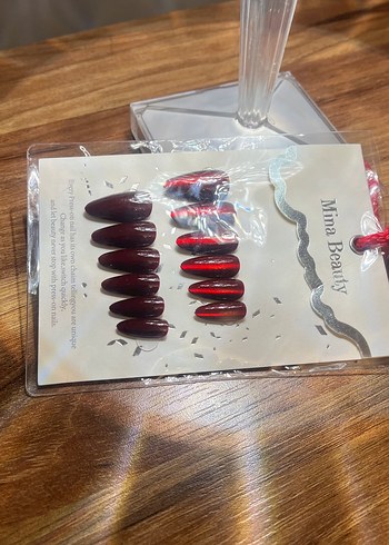 Flash efektli kırmızı takma tırnak - Görsel 2