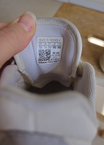 30 Beden Adidas Kız Çocuk Spor Ayakkabı