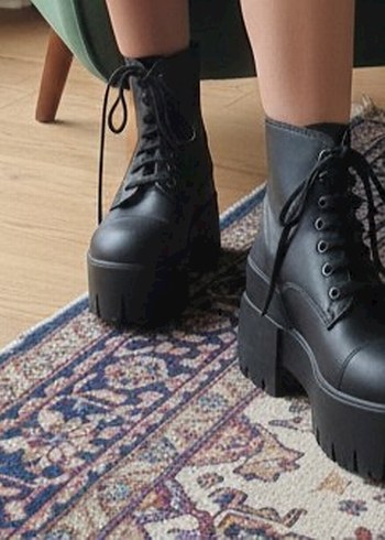 Yüksek Topuklu Siyah Deri Kadın Bot - Görsel 3