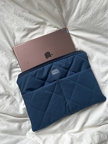 Tablet çantası