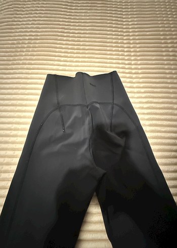 Oysho Siyah Kadın Bol Paça Esnek Kumaş Pantolon - Görsel 7