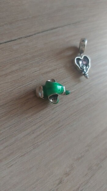  Beden yeşil Renk Pandora charm