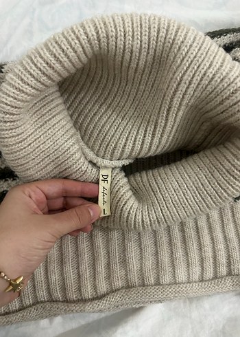 Gri Zebra Desenli Boğazlı Triko Kazak - Görsel 3