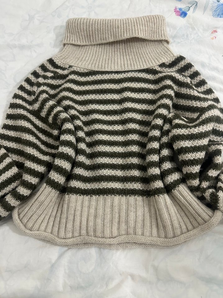 Gri Zebra Desenli Boğazlı Triko Kazak - Görsel 2