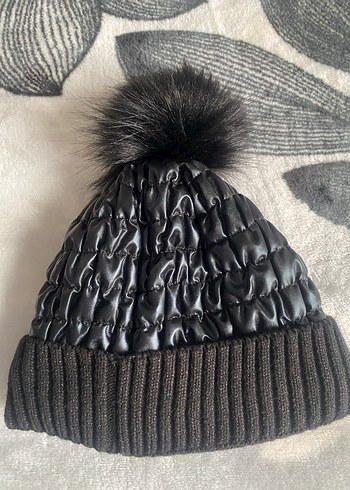 Siyah Kürklü Şık Kadın Bere - Görsel 2